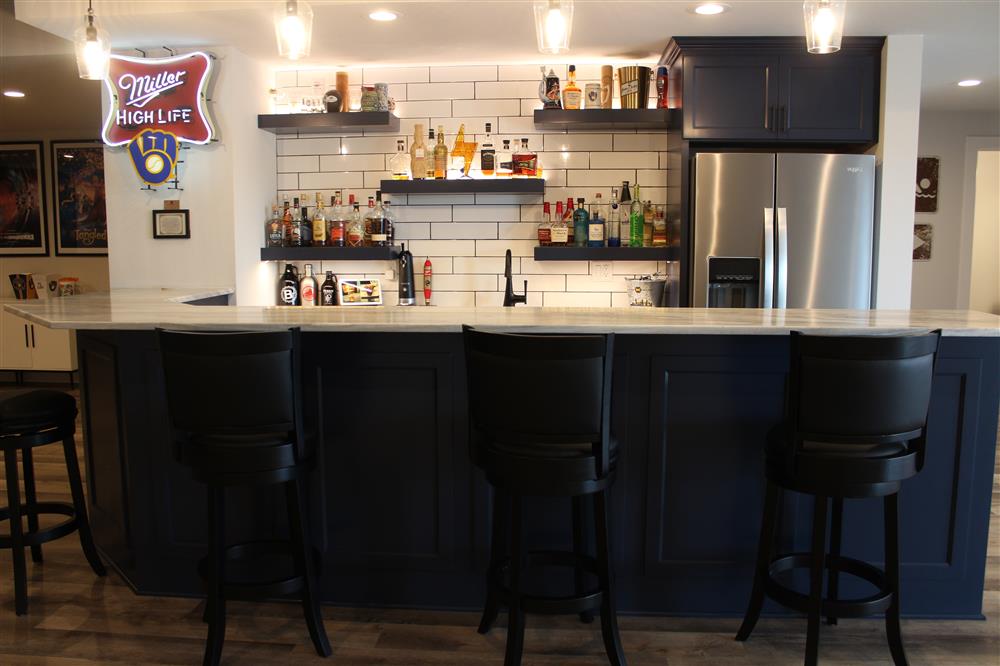 Milwaukee bar remodeling