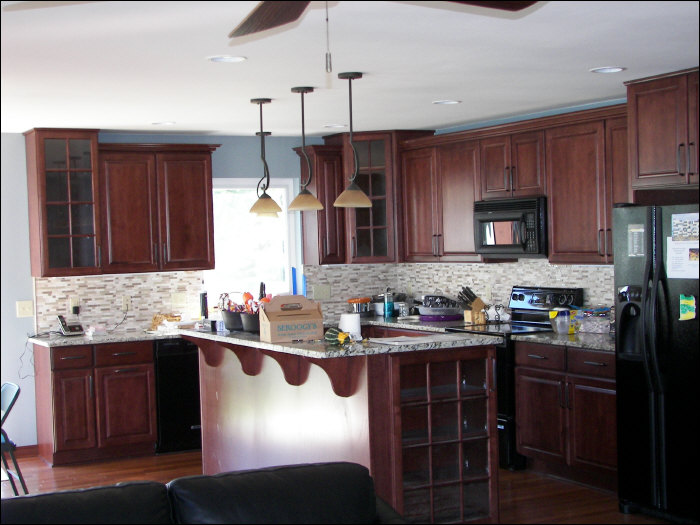 Maple cabinets in Menomonee Falls kitchen renovation