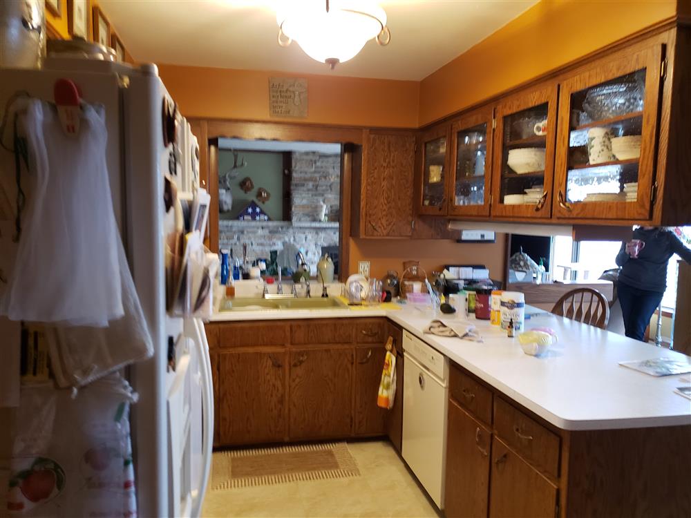 Countertops Before in Hartford, Wisconsin Kitchen