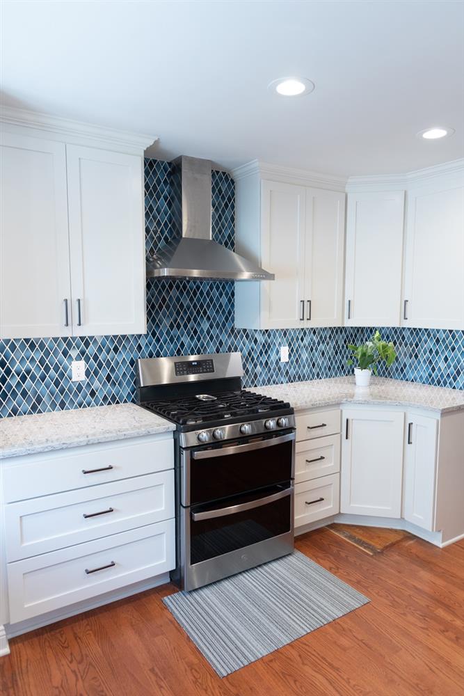 shorewood kitchen floor to ceiling